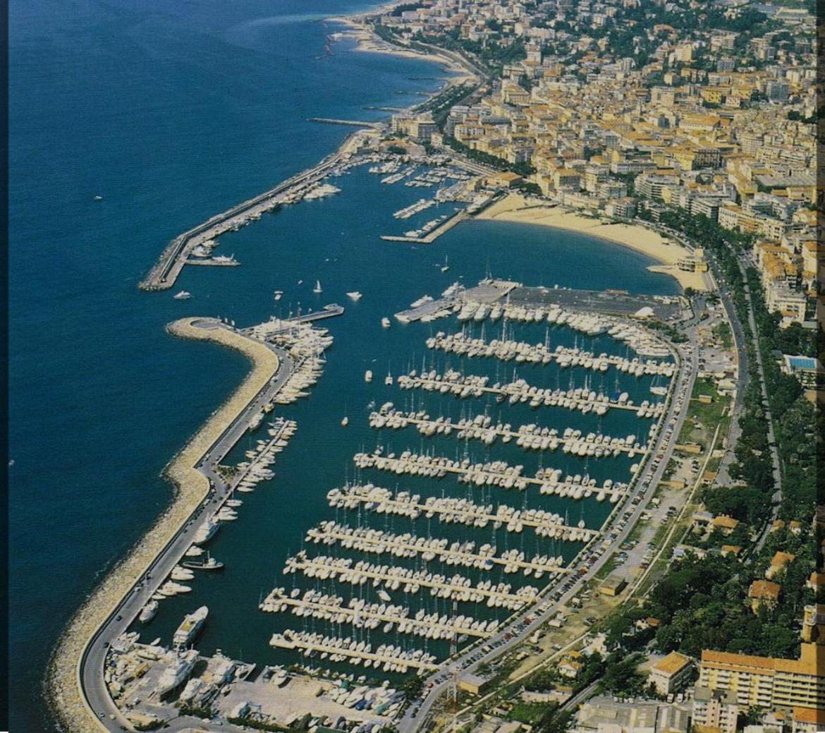 Ampio Appartamento Centrale Sanremo Exterior photo