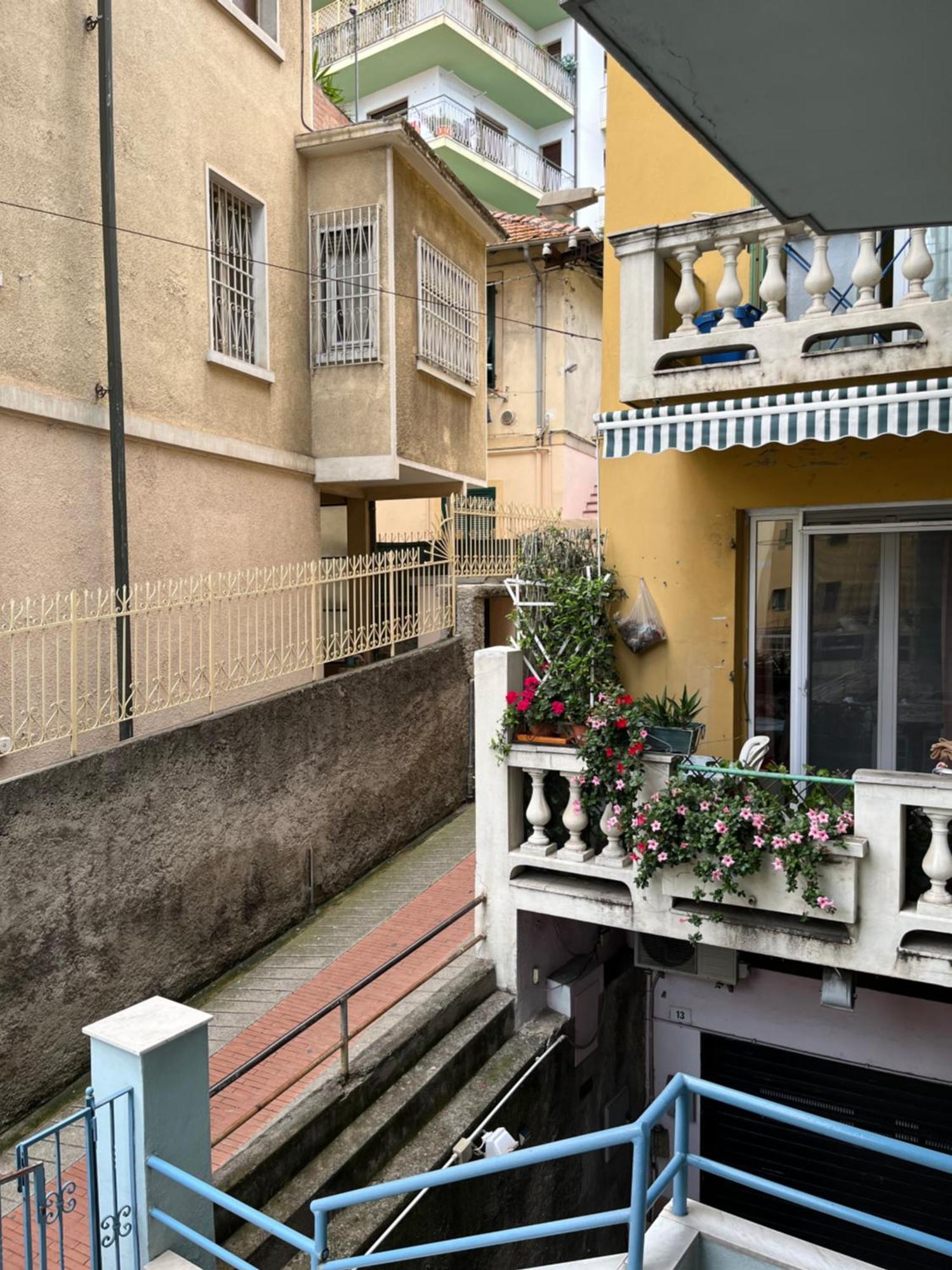 Ampio Appartamento Centrale Sanremo Exterior photo