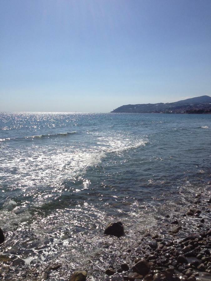 Ampio Appartamento Centrale Sanremo Exterior photo